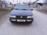 Volkswagen Passat 1994 годаүшін2 300 000 тг. в Тараз