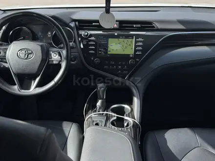 Toyota Camry 2020 года за 15 000 000 тг. в Алматы – фото 5