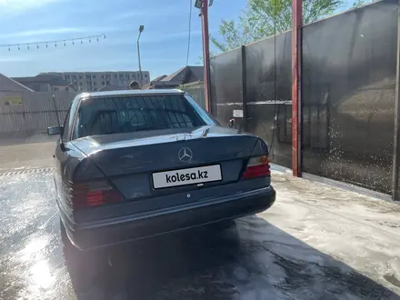 Mercedes-Benz E 230 1991 года за 1 950 000 тг. в Алматы – фото 7