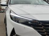 Hyundai Elantra 2023 года за 13 490 000 тг. в Шымкент – фото 5