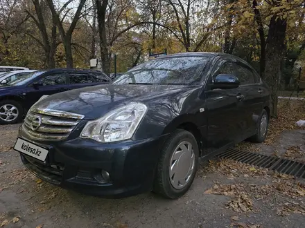 Nissan Almera 2014 года за 2 980 000 тг. в Алматы – фото 2