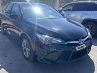 Toyota Camry 2017 года за 5 500 000 тг. в Атырау