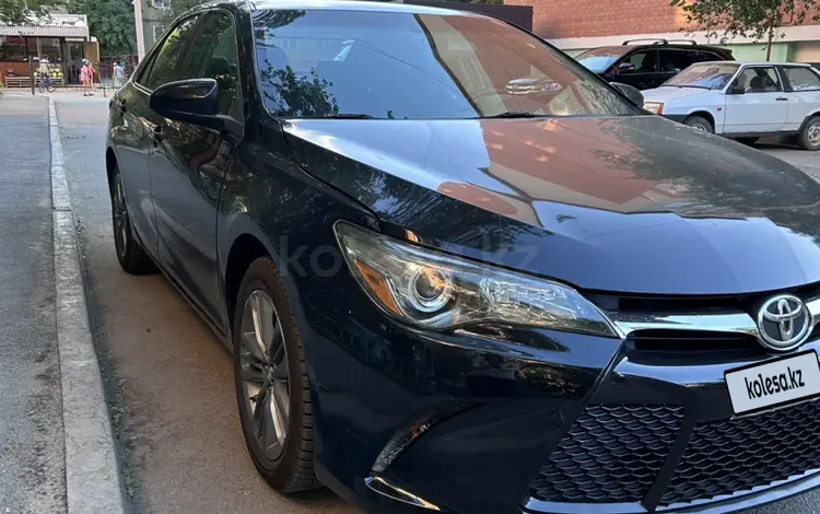 Toyota Camry 2017 года за 5 500 000 тг. в Атырау