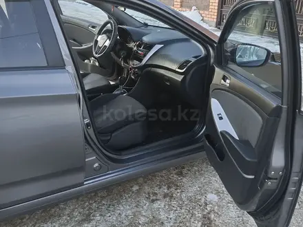 Hyundai Solaris 2011 года за 4 200 000 тг. в Актобе – фото 2