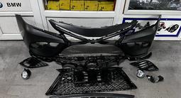 Передний бампер на Toyota Camry 70 SE XSE за 25 000 тг. в Алматы