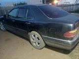 Mercedes-Benz E 230 1996 годаүшін1 700 000 тг. в Семей – фото 3