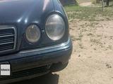 Mercedes-Benz E 230 1996 годаүшін1 700 000 тг. в Семей – фото 4