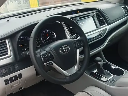 Toyota Highlander 2014 года за 16 000 000 тг. в Актобе – фото 7