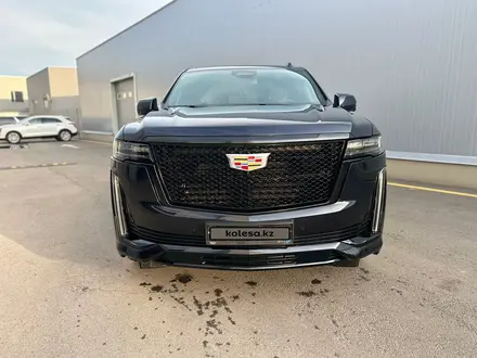 Cadillac Escalade 2023 годаүшін71 800 000 тг. в Алматы – фото 2