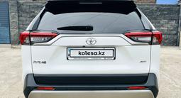 Toyota RAV4 2025 года за 20 000 000 тг. в Уральск – фото 4