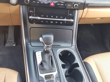 Kia Carnival 2022 года за 21 000 000 тг. в Астана – фото 14