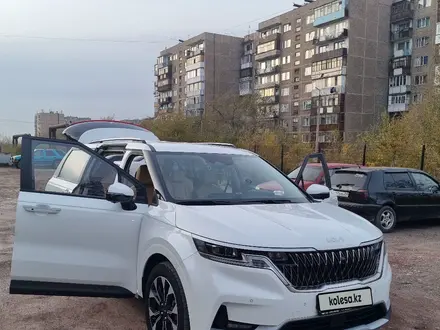 Kia Carnival 2022 года за 21 000 000 тг. в Астана – фото 23