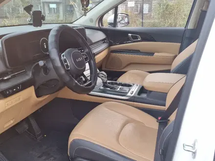Kia Carnival 2022 года за 21 000 000 тг. в Астана – фото 33