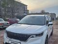 Kia Carnival 2022 года за 21 500 000 тг. в Алматы – фото 36