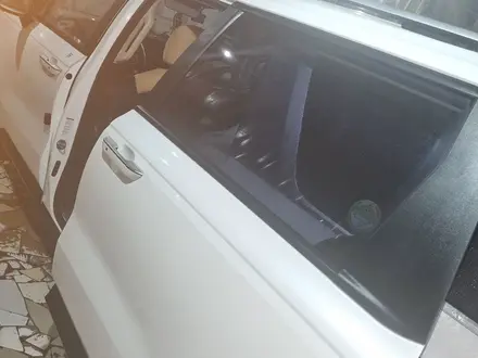 Kia Carnival 2022 года за 21 000 000 тг. в Астана – фото 59