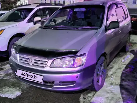 Toyota Ipsum 1997 года за 3 100 000 тг. в Алматы