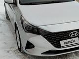 Hyundai Accent 2021 года за 9 300 000 тг. в Астана – фото 2