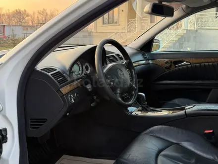 Mercedes-Benz E 320 2004 года за 7 300 000 тг. в Алматы – фото 5