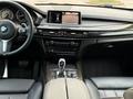 BMW X5 2017 года за 17 300 000 тг. в Алматы – фото 16