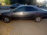 Toyota Camry 2005 года за 5 300 000 тг. в Актобе – фото 2