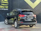 Toyota RAV4 2015 года за 10 200 000 тг. в Актау – фото 4