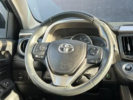 Toyota RAV4 2015 года за 10 200 000 тг. в Актау – фото 7