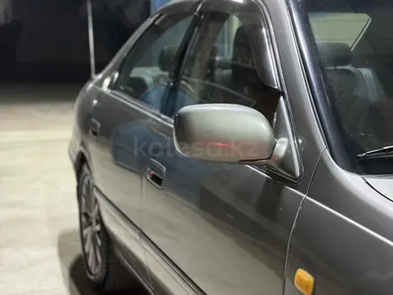 Toyota Camry 2000 года за 5 500 000 тг. в Туркестан – фото 30