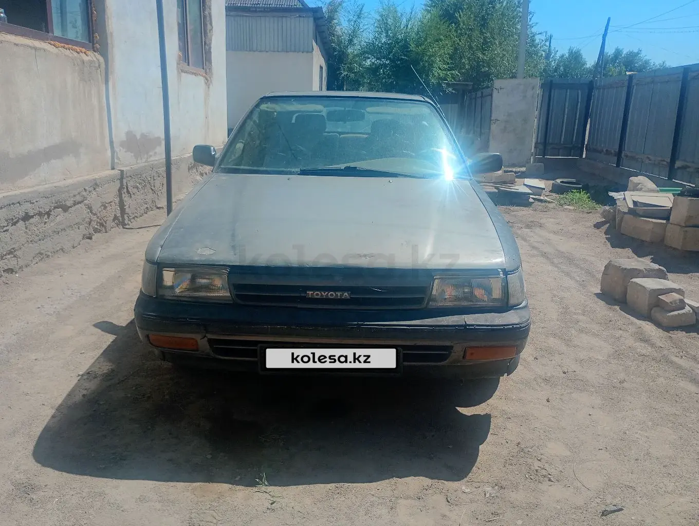 Toyota Carina II, 1990