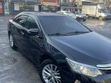 Toyota Camry 2015 года за 10 200 000 тг. в Алматы – фото 2