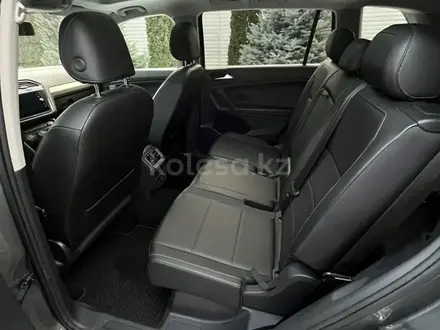 Volkswagen Tiguan 2017 года за 11 000 000 тг. в Алматы – фото 11