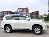 Toyota Land Cruiser Prado 2013 года за 15 300 000 тг. в Астана – фото 2