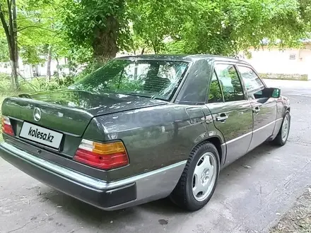 Mercedes-Benz E 230 1990 года за 1 700 000 тг. в Шымкент – фото 6