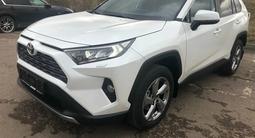 Toyota RAV4 2021 года за 40 000 тг. в Алматы