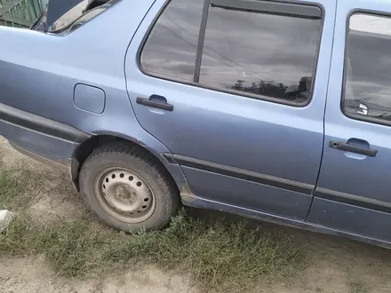 Volkswagen Vento 1992 года за 600 000 тг. в Семей – фото 2