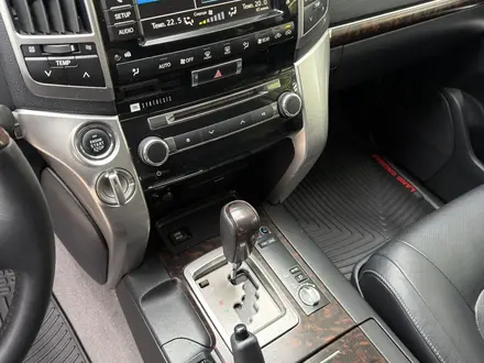Toyota Land Cruiser 2014 года за 23 490 000 тг. в Алматы – фото 31