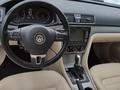 Volkswagen Passat 2014 года за 3 800 000 тг. в Атырау – фото 2