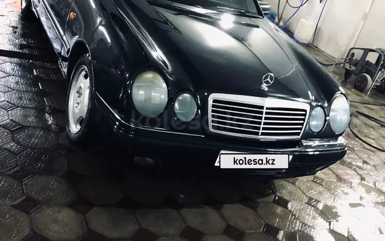 Mercedes-Benz E 320 1997 годаfor3 300 000 тг. в Тараз