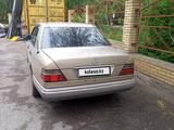 Mercedes-Benz E 220 1993 годаүшін2 200 000 тг. в Караганда – фото 3