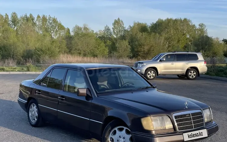 Mercedes-Benz E 220 1994 года за 1 900 000 тг. в Усть-Каменогорск