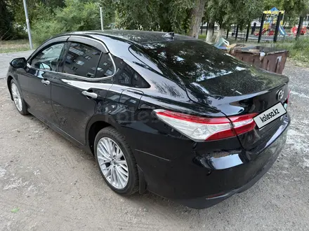 Toyota Camry 2018 года за 12 700 000 тг. в Павлодар – фото 3