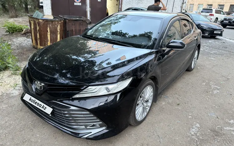 Toyota Camry 2018 года за 12 700 000 тг. в Павлодар