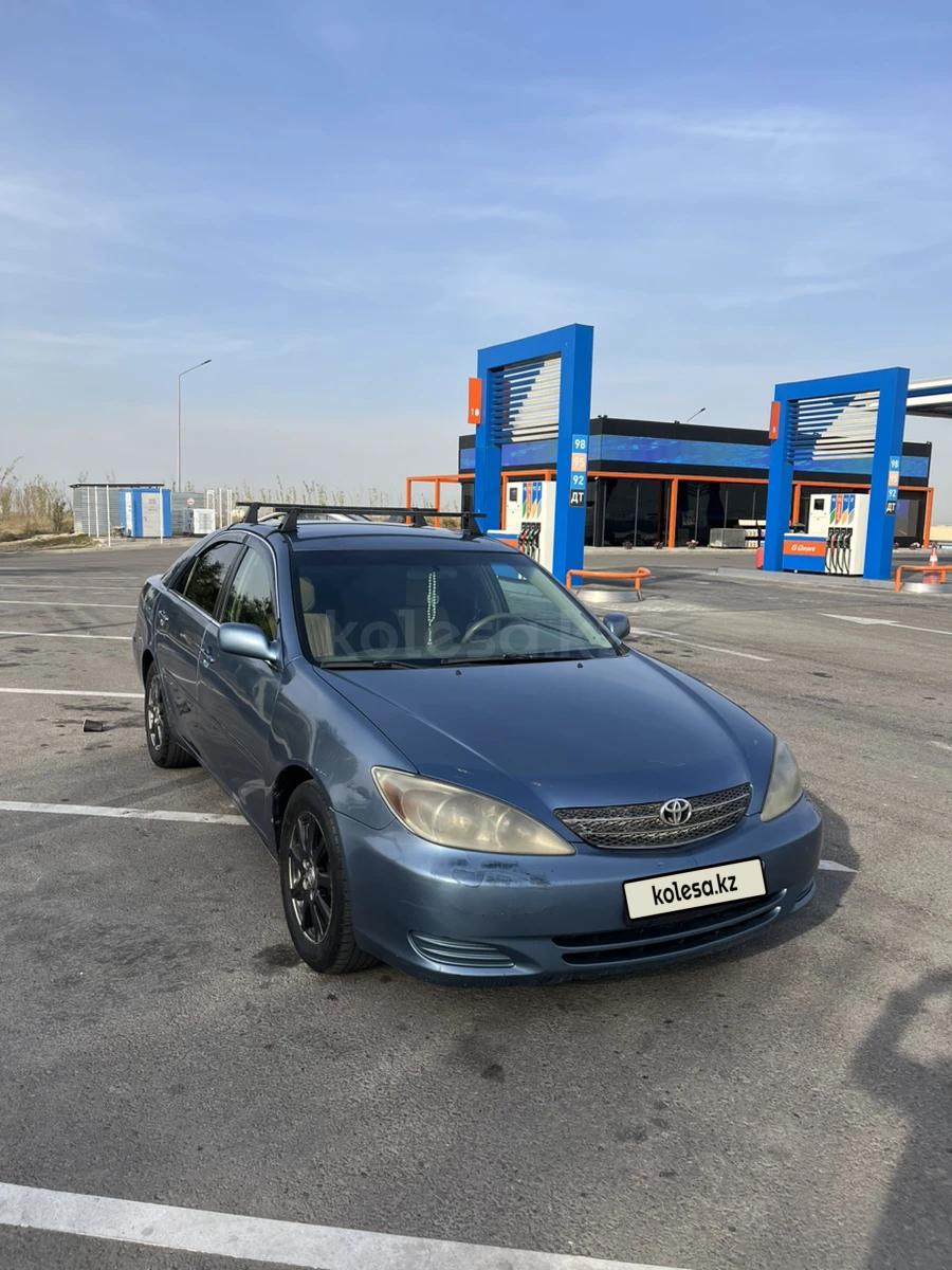 Toyota Camry 2003 г.