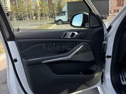 BMW X5 2022 года за 41 500 000 тг. в Астана – фото 19