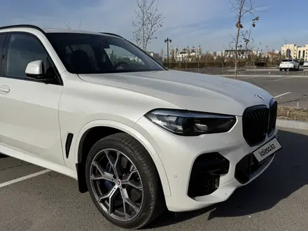 BMW X5 2022 года за 41 500 000 тг. в Астана
