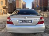 Toyota Camry 2003 года за 4 500 000 тг. в Актобе – фото 4