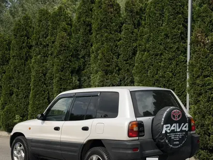 Toyota RAV4 1998 года за 2 350 000 тг. в Алматы – фото 4