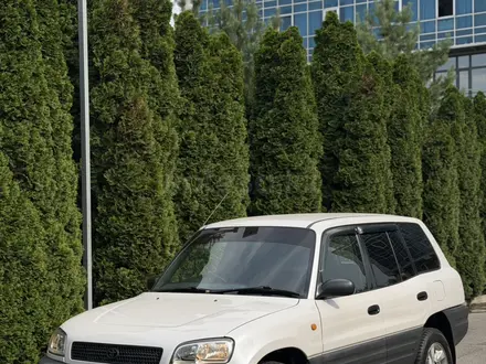 Toyota RAV4 1998 года за 2 350 000 тг. в Алматы – фото 3