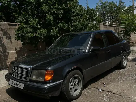 Mercedes-Benz E 230 1990 года за 1 300 000 тг. в Шымкент