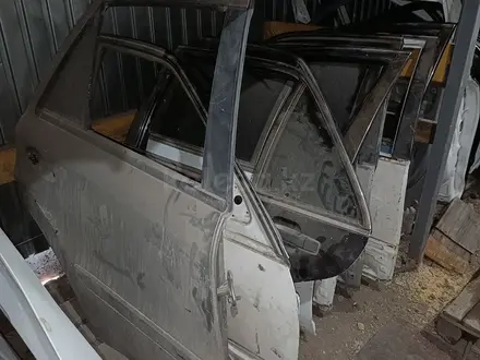 Двери на Мерседес W124 W140 W201 (190) ML164 за 15 000 тг. в Караганда – фото 5