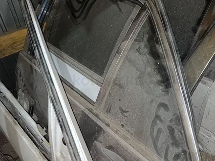 Двери на Мерседес W124 W140 W201 (190) ML164 за 15 000 тг. в Караганда – фото 7